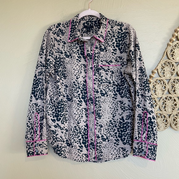 J. Crew Button-up Shirt in Leopard Print, Pink Satin Trim, Size Medium - Picture 4 of 9